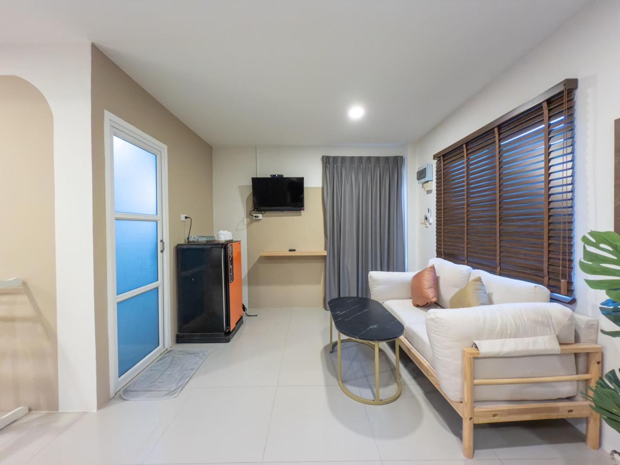 Hotel The Seathru Koh Larn Pattaya Exterior foto