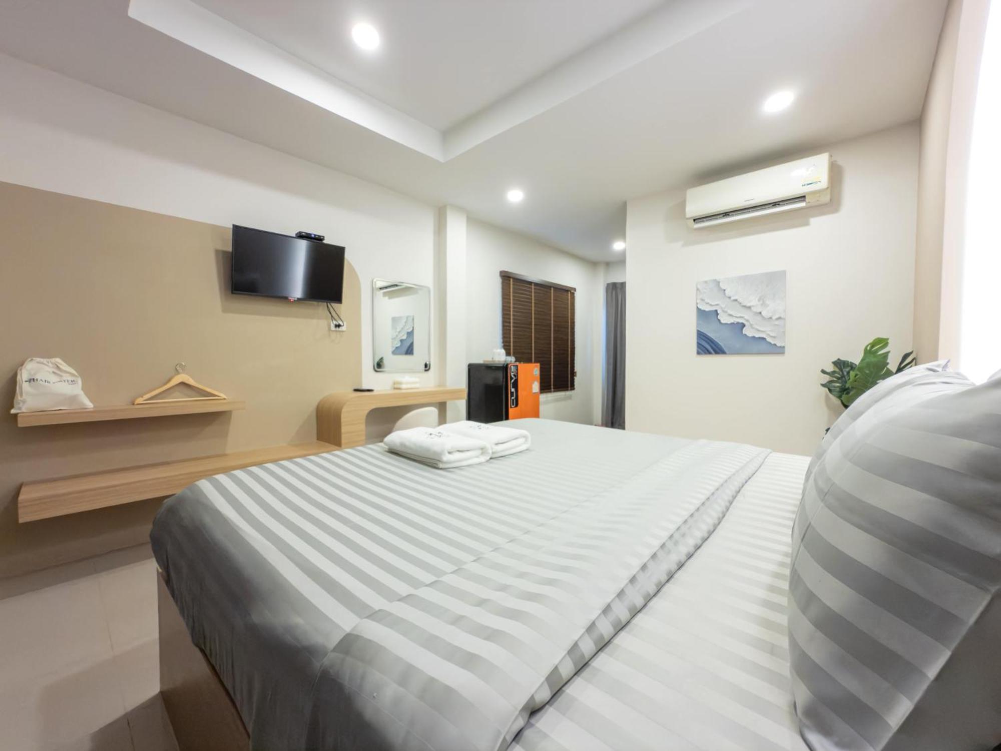 Hotel The Seathru Koh Larn Pattaya Exterior foto