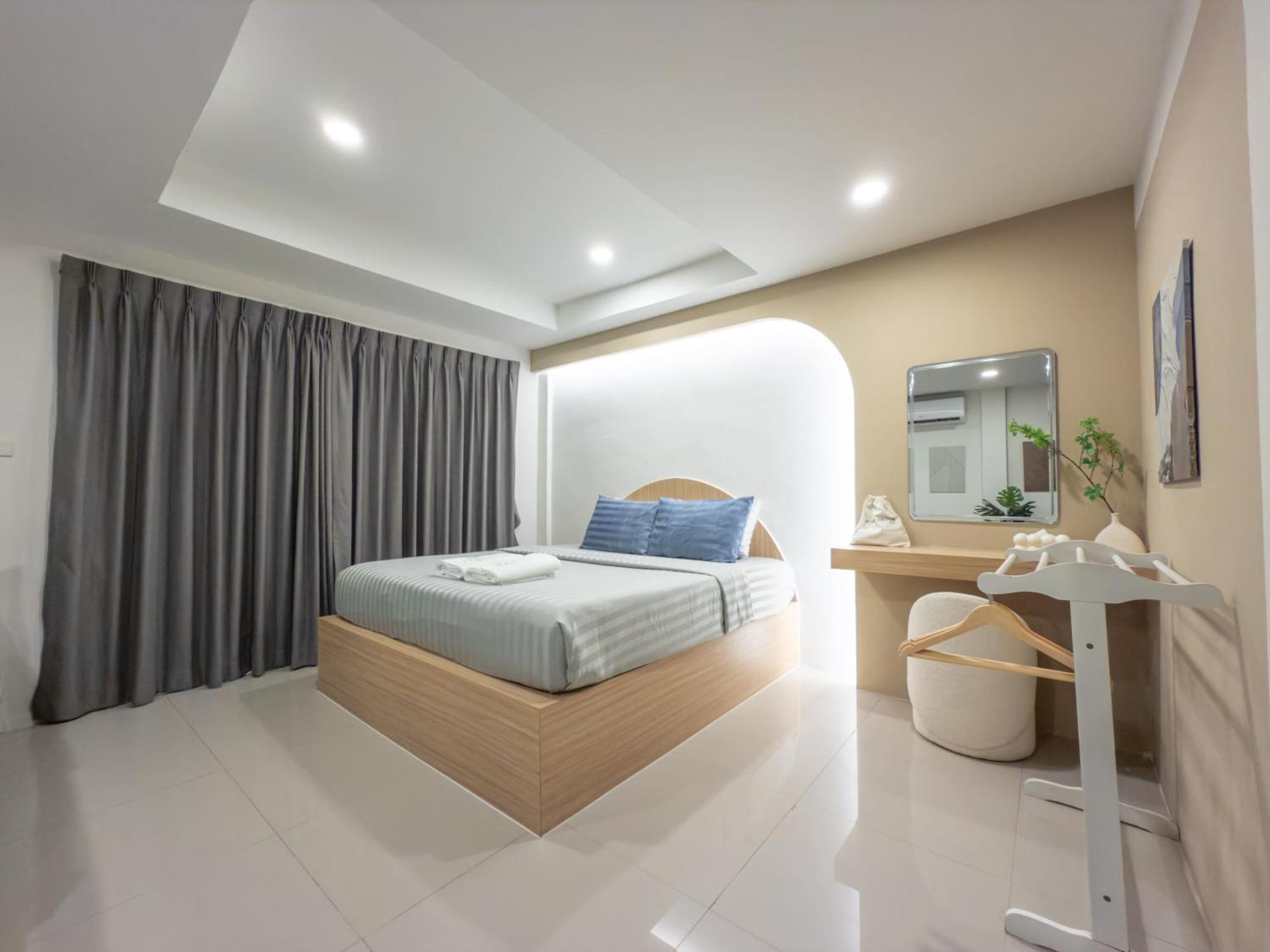 Hotel The Seathru Koh Larn Pattaya Exterior foto