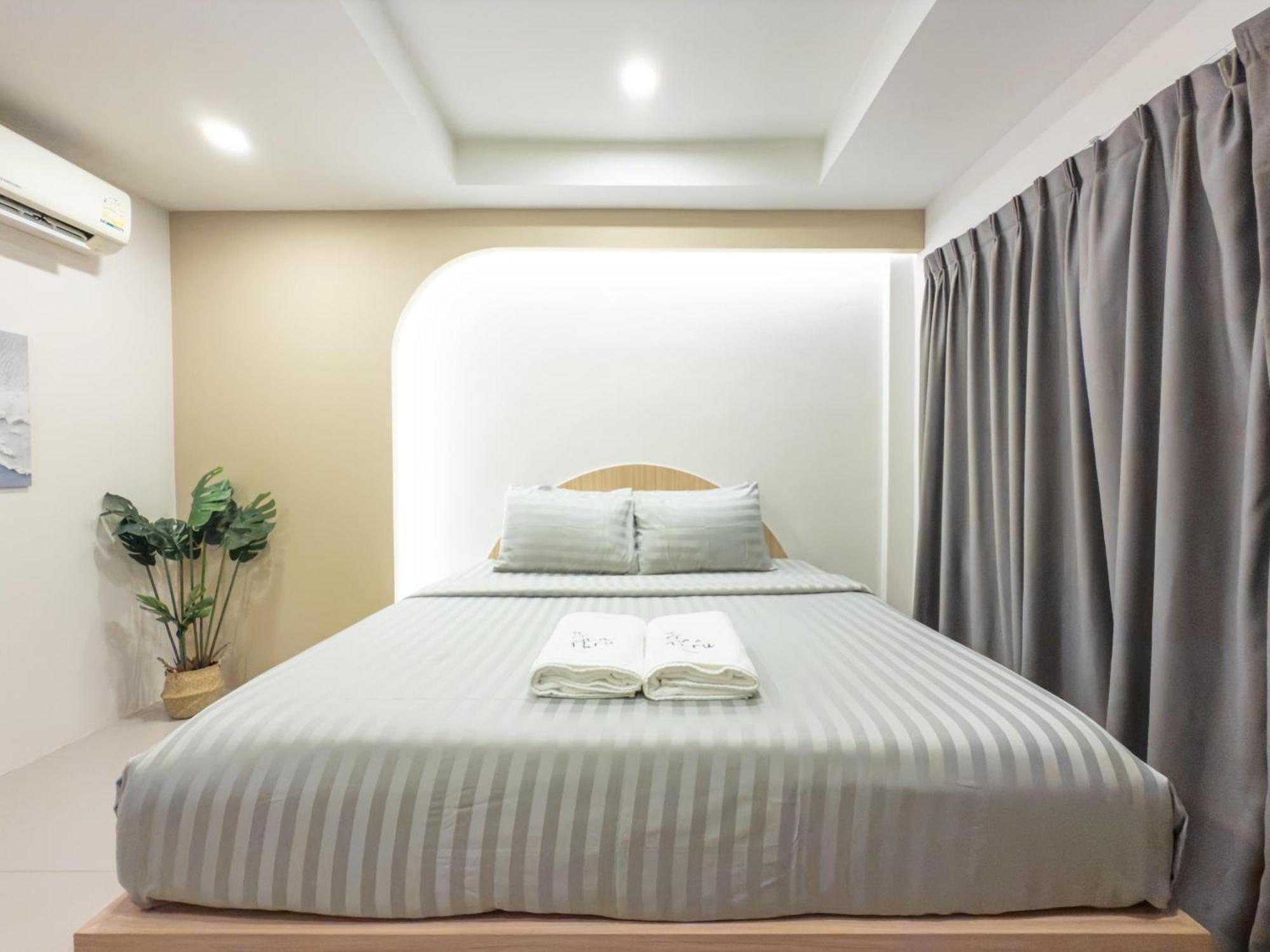 Hotel The Seathru Koh Larn Pattaya Exterior foto