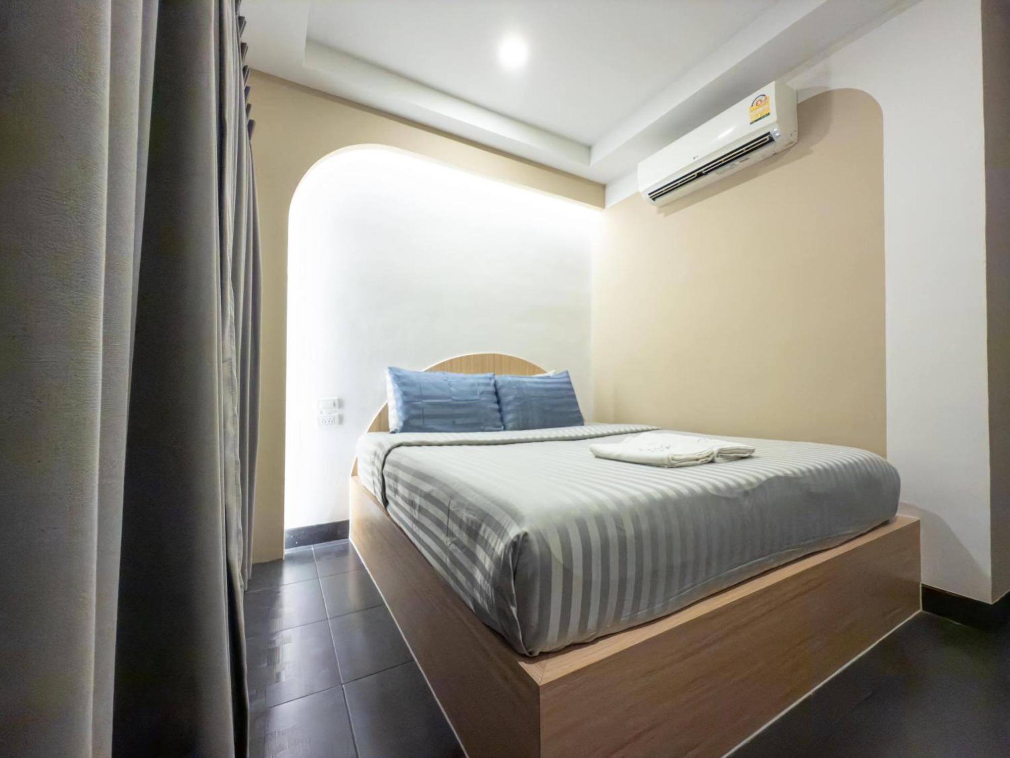 Hotel The Seathru Koh Larn Pattaya Exterior foto